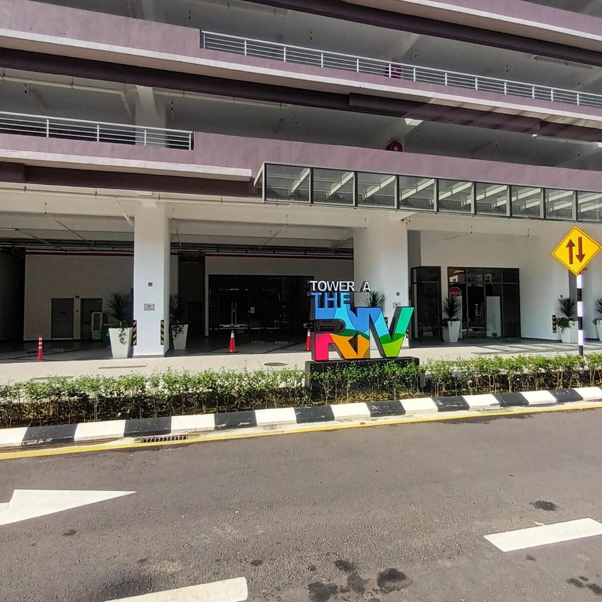 2 Interconnected 4 Pax Sky Pool Gym Sauna Jazzuci Water Purifier Washerdryer * Kuala Lumpur
